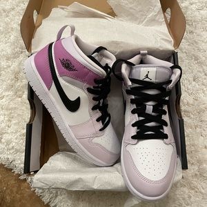 Brand new Air Jordan Mid size 3Y